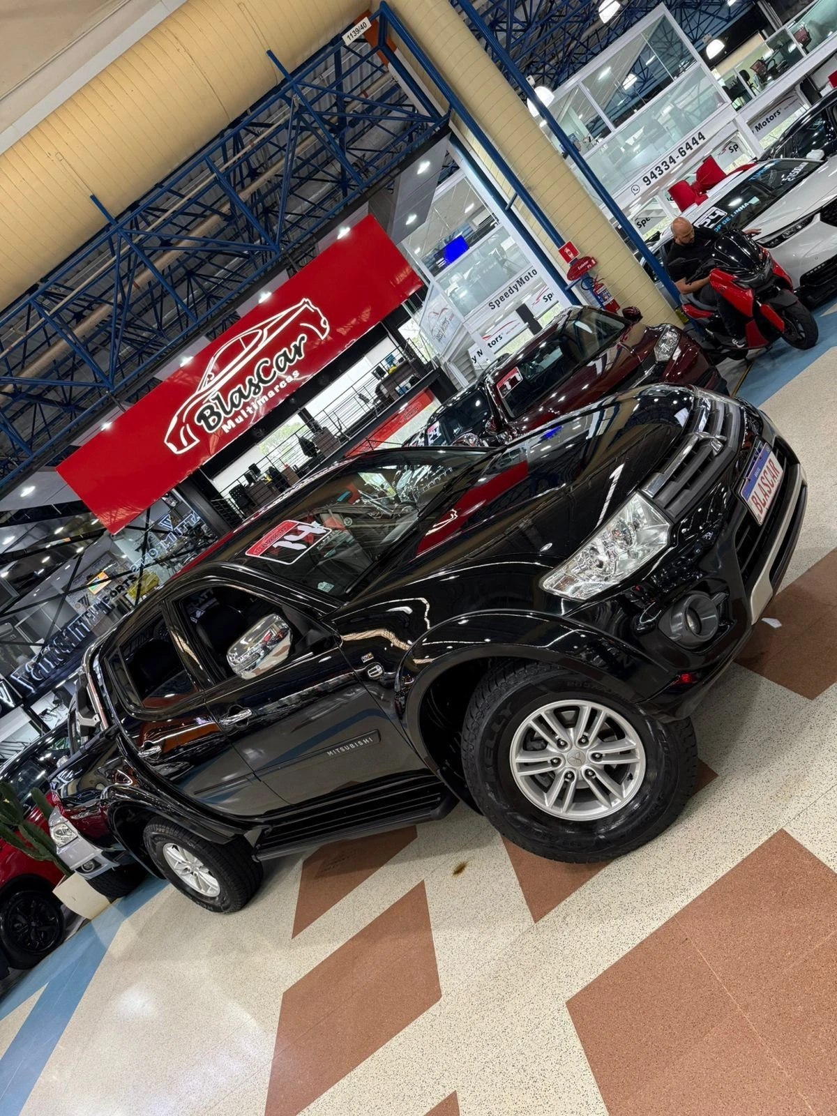 MITSUBISHI L200 TRITON