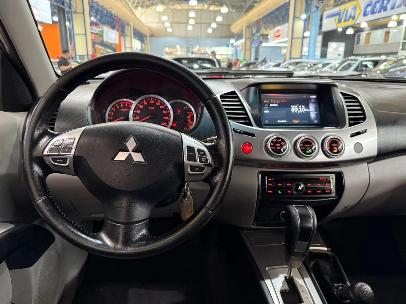 MITSUBISHI L200 TRITON