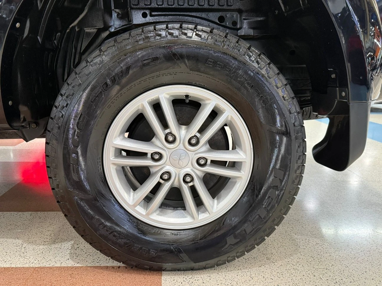 MITSUBISHI L200 TRITON