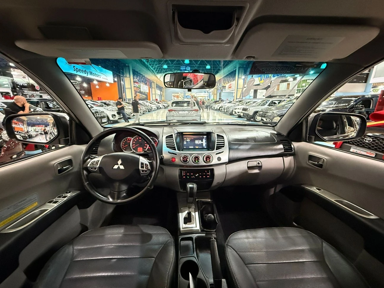 MITSUBISHI L200 TRITON