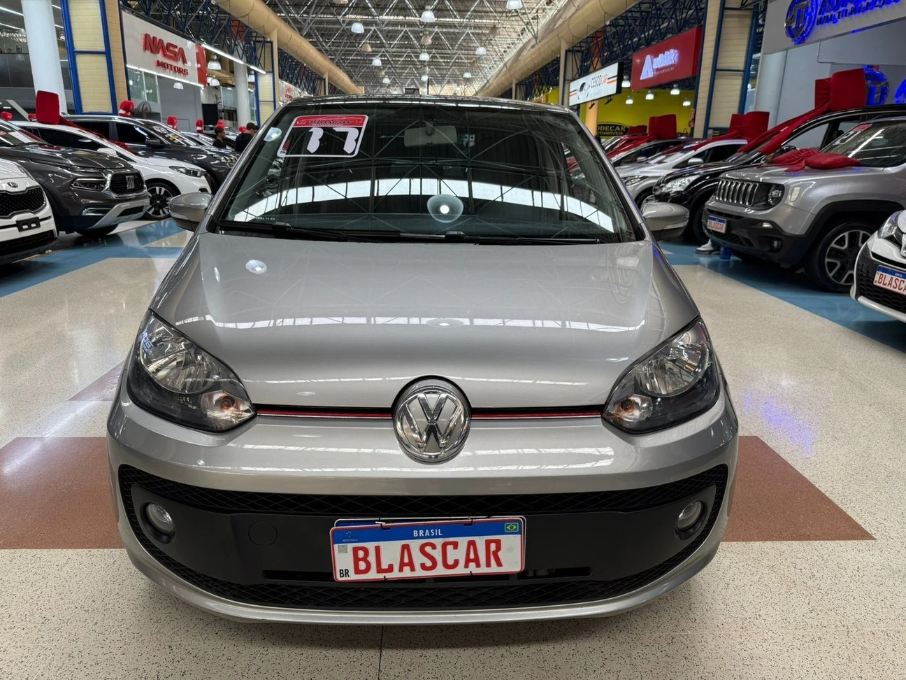 VOLKSWAGEN UP