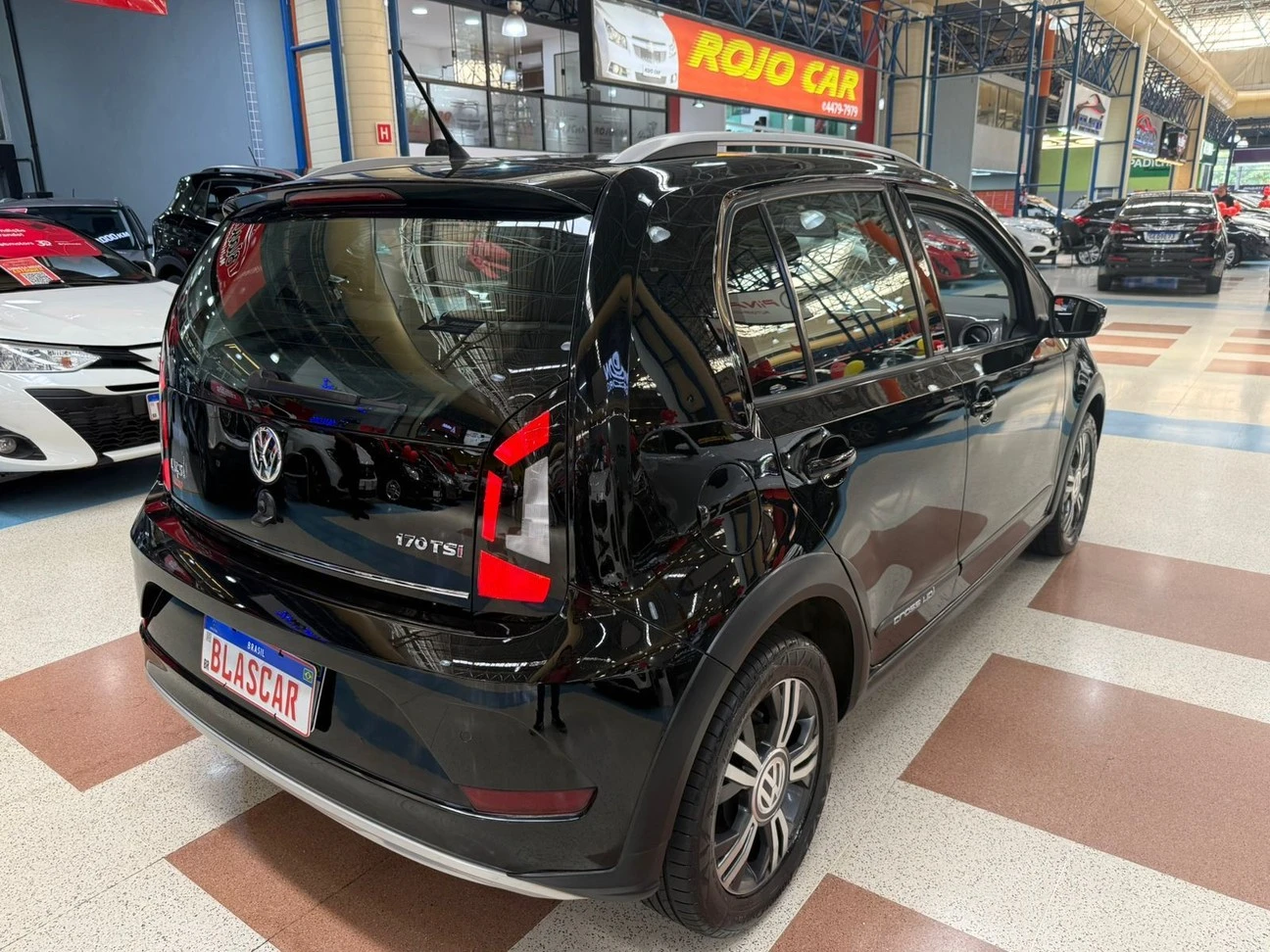VOLKSWAGEN CROSS UP