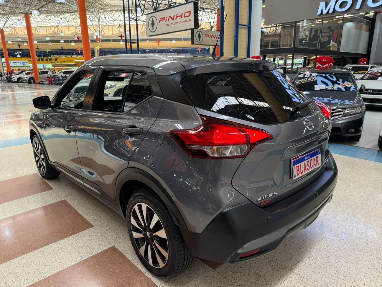 NISSAN KICKS