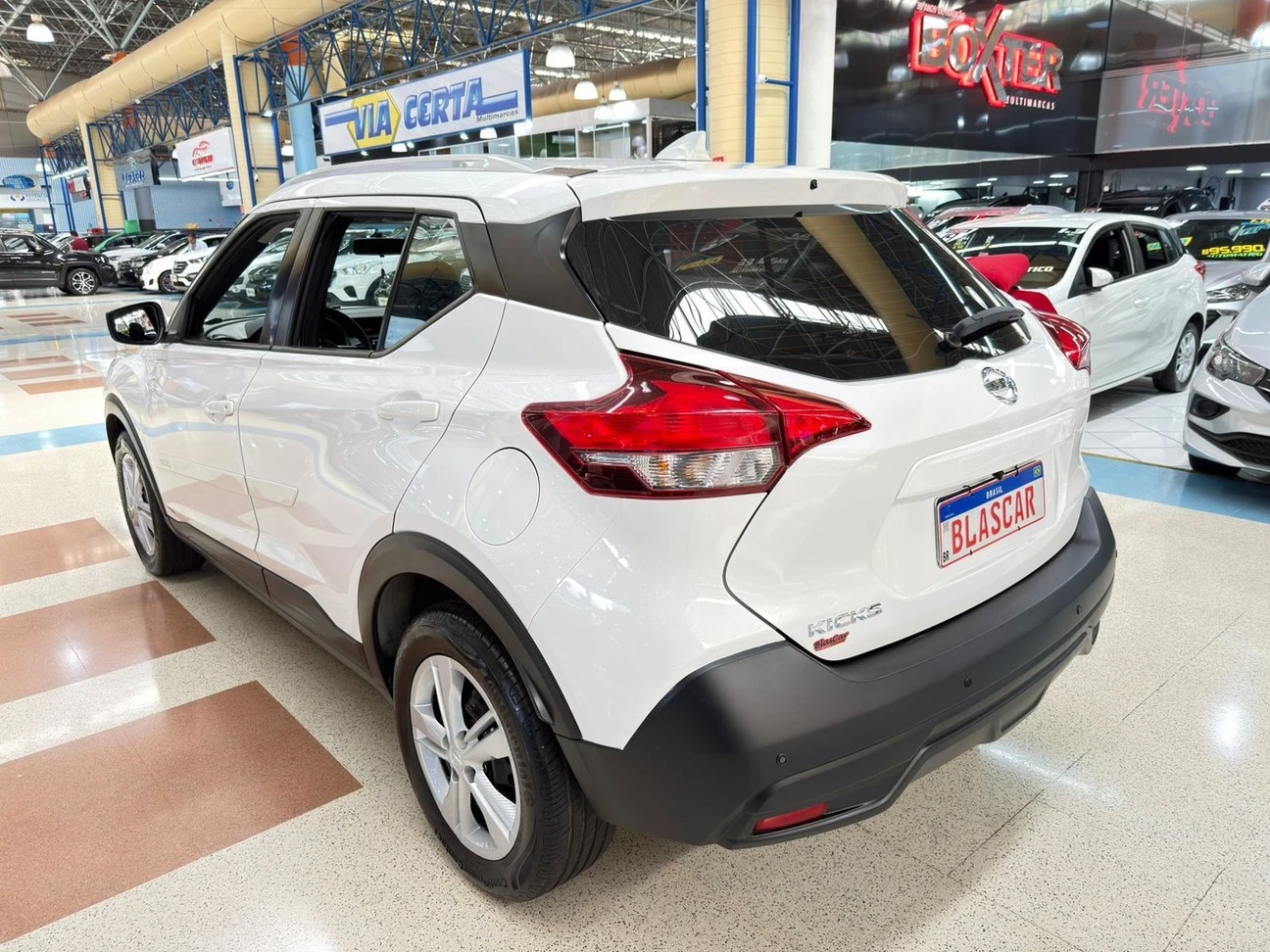 NISSAN KICKS