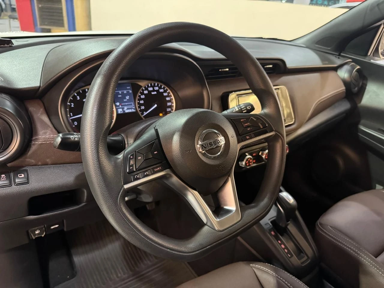 NISSAN KICKS