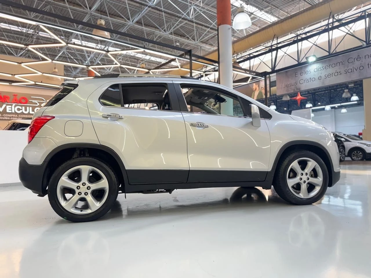CHEVROLET TRACKER