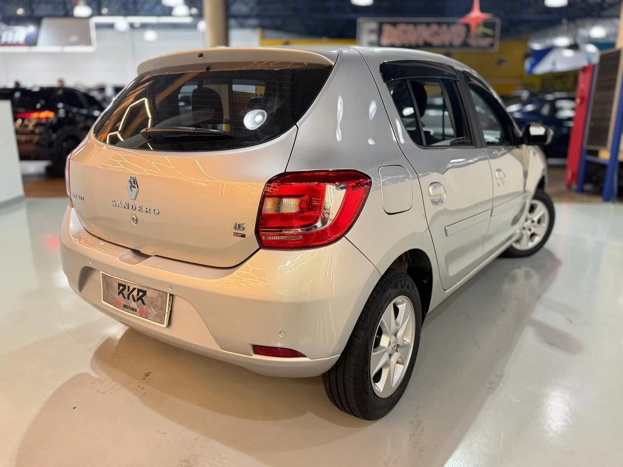 RENAULT SANDERO