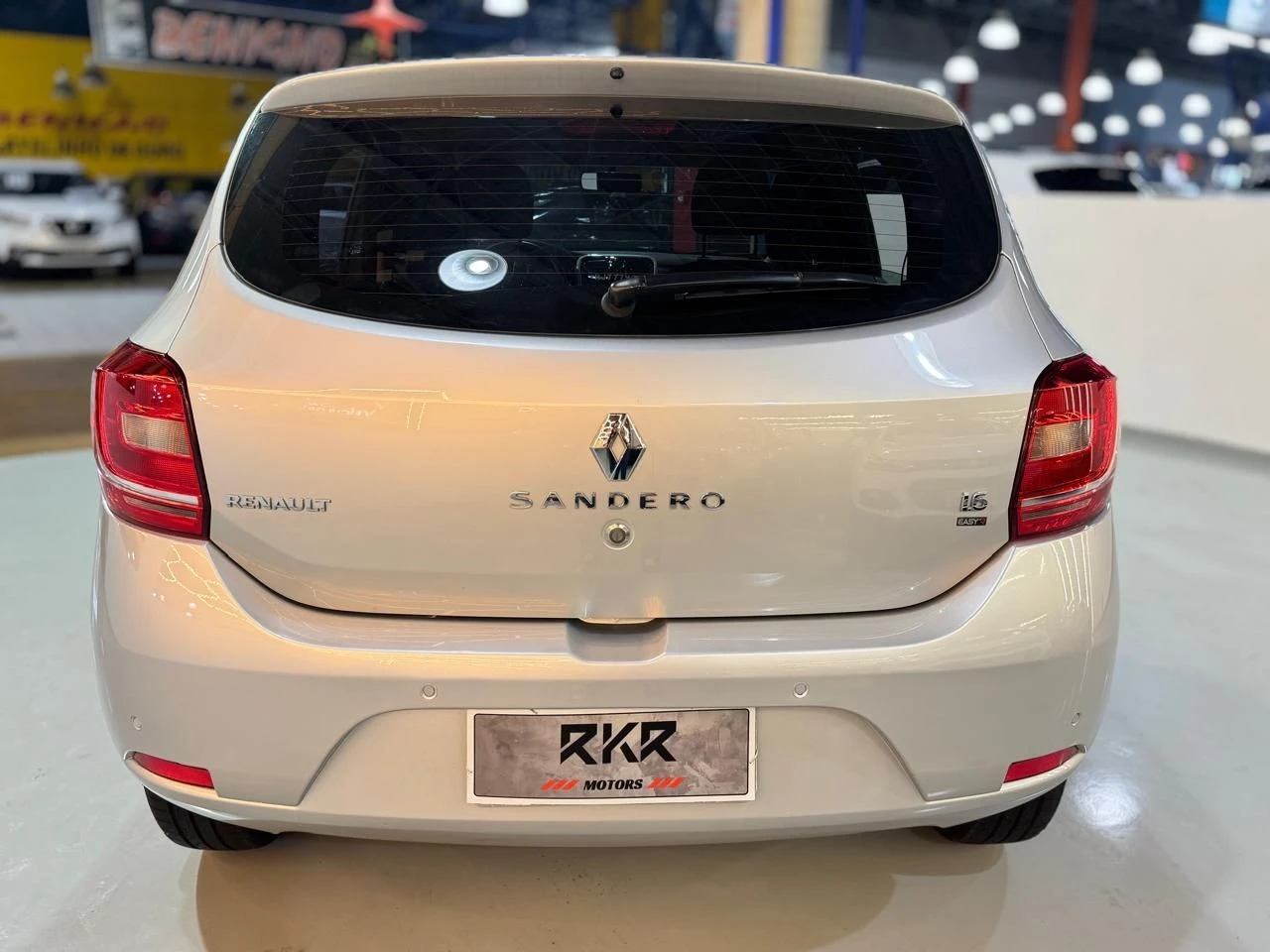 RENAULT SANDERO