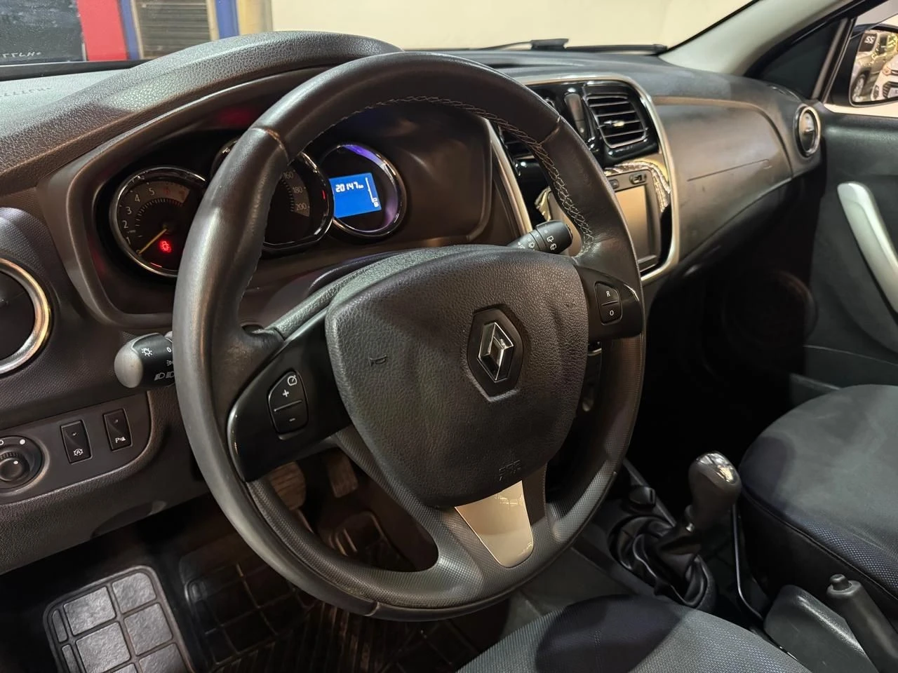 RENAULT SANDERO