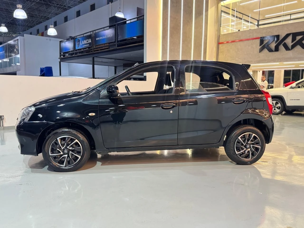TOYOTA ETIOS