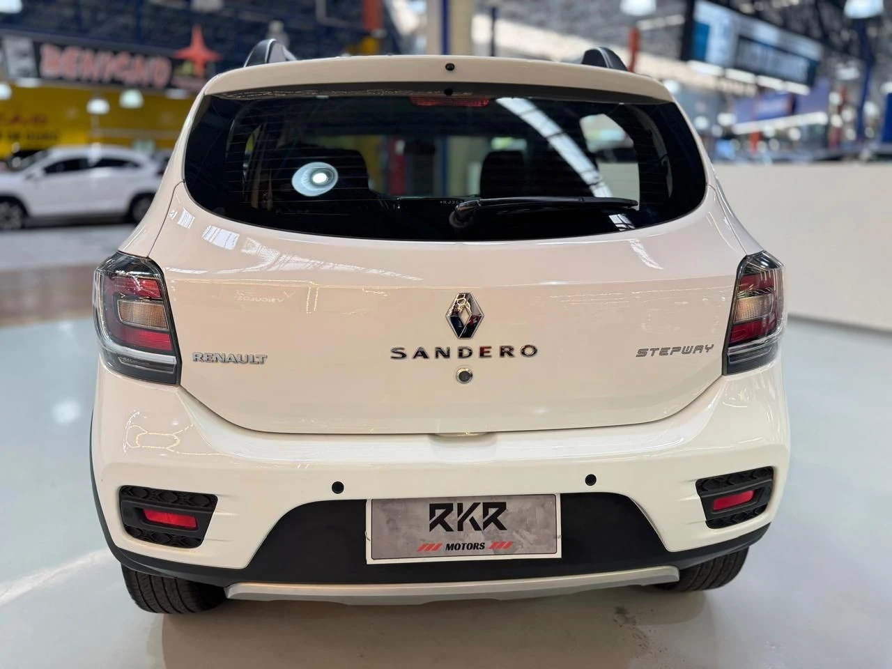 RENAULT SANDERO
