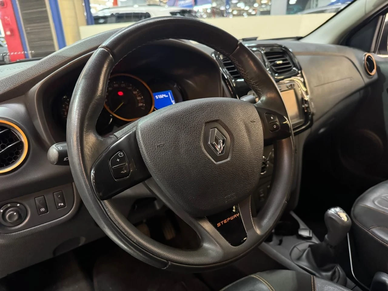 RENAULT SANDERO