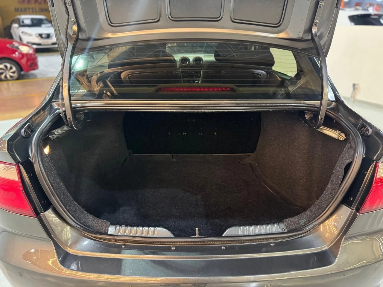 VOLKSWAGEN VOYAGE