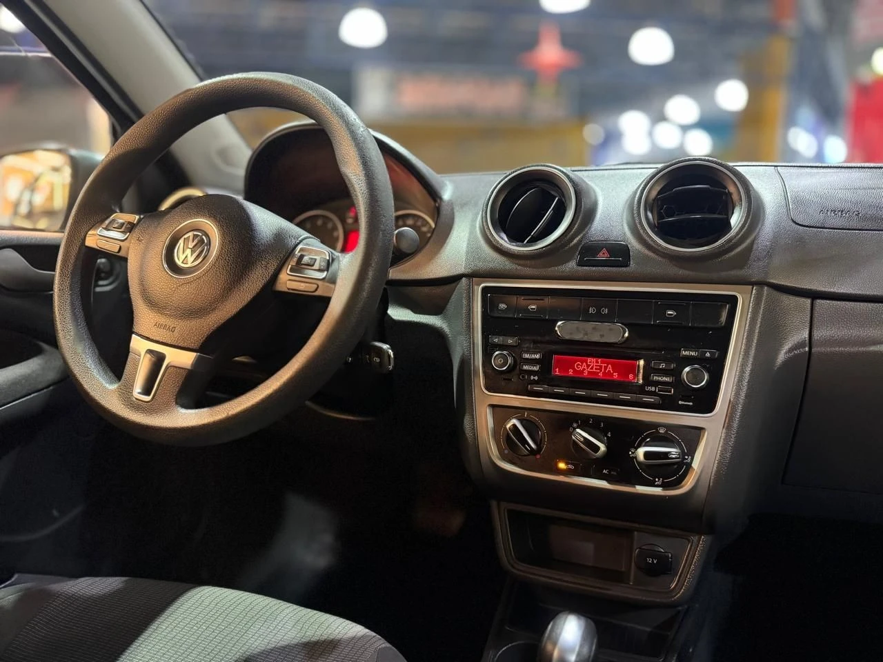 VOLKSWAGEN VOYAGE