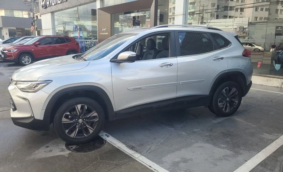 CHEVROLET TRACKER