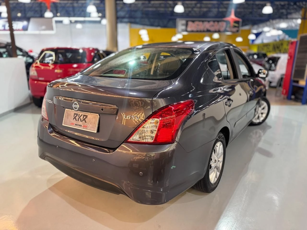 NISSAN VERSA