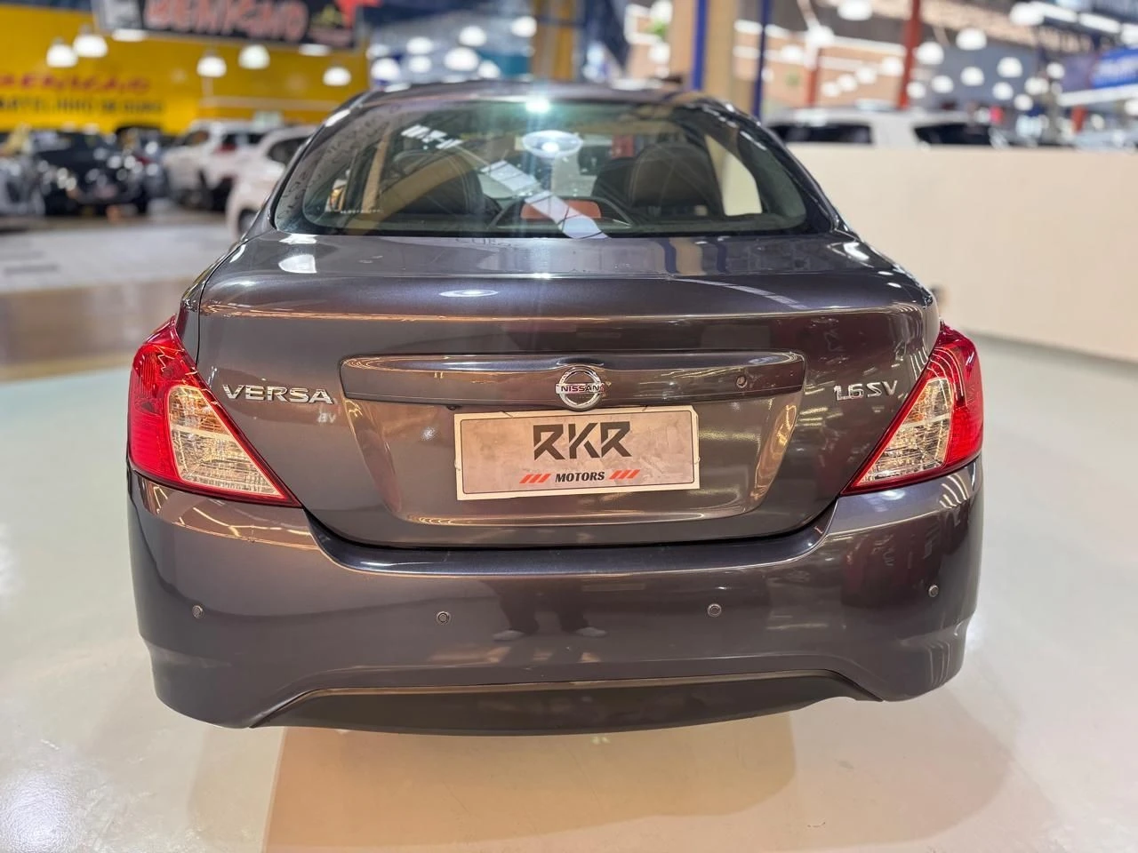 NISSAN VERSA