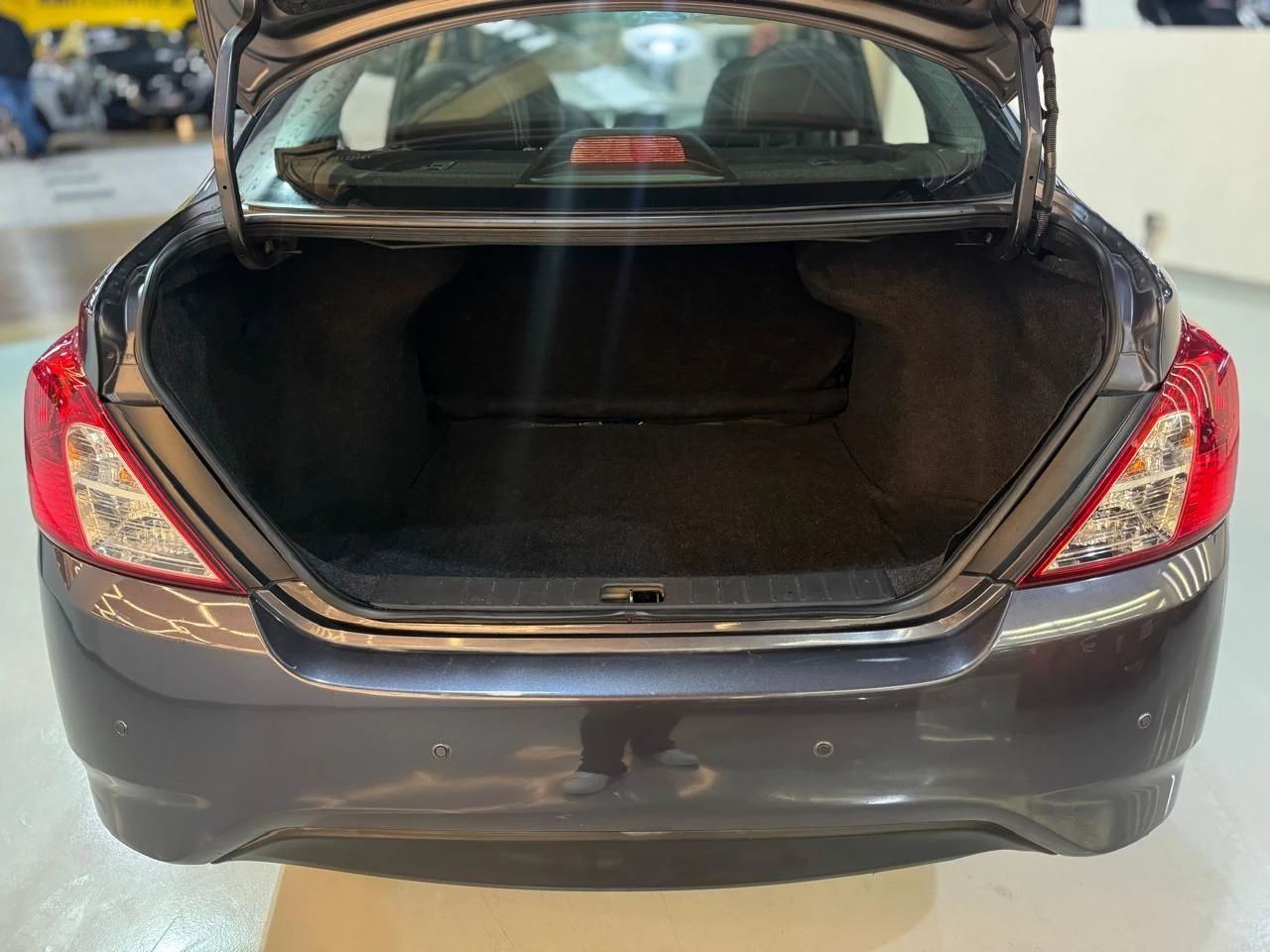 NISSAN VERSA