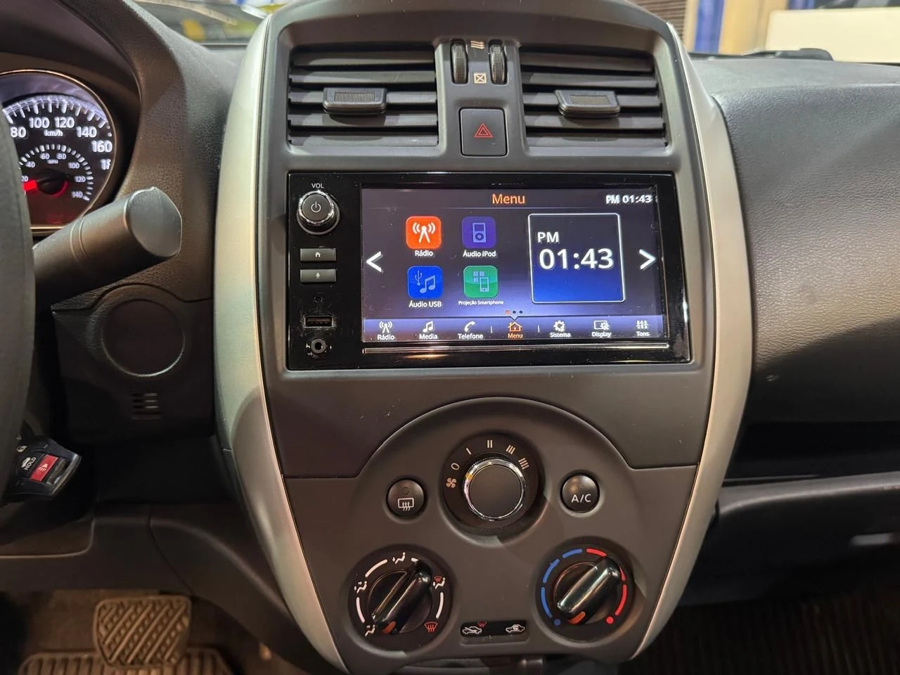 NISSAN VERSA