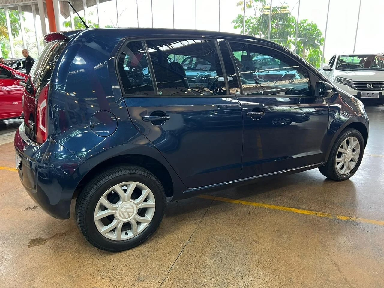 VOLKSWAGEN UP