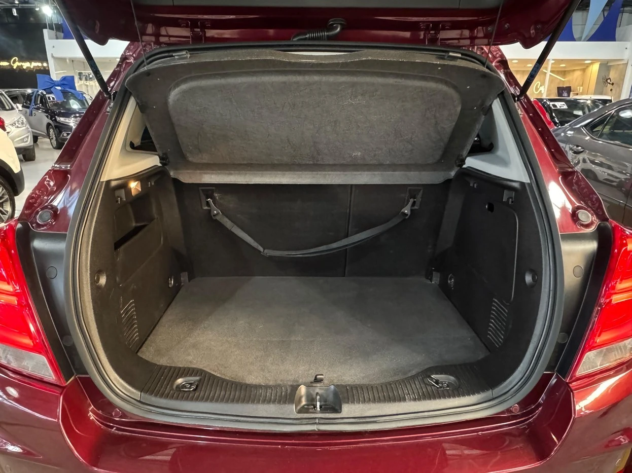 CHEVROLET TRACKER