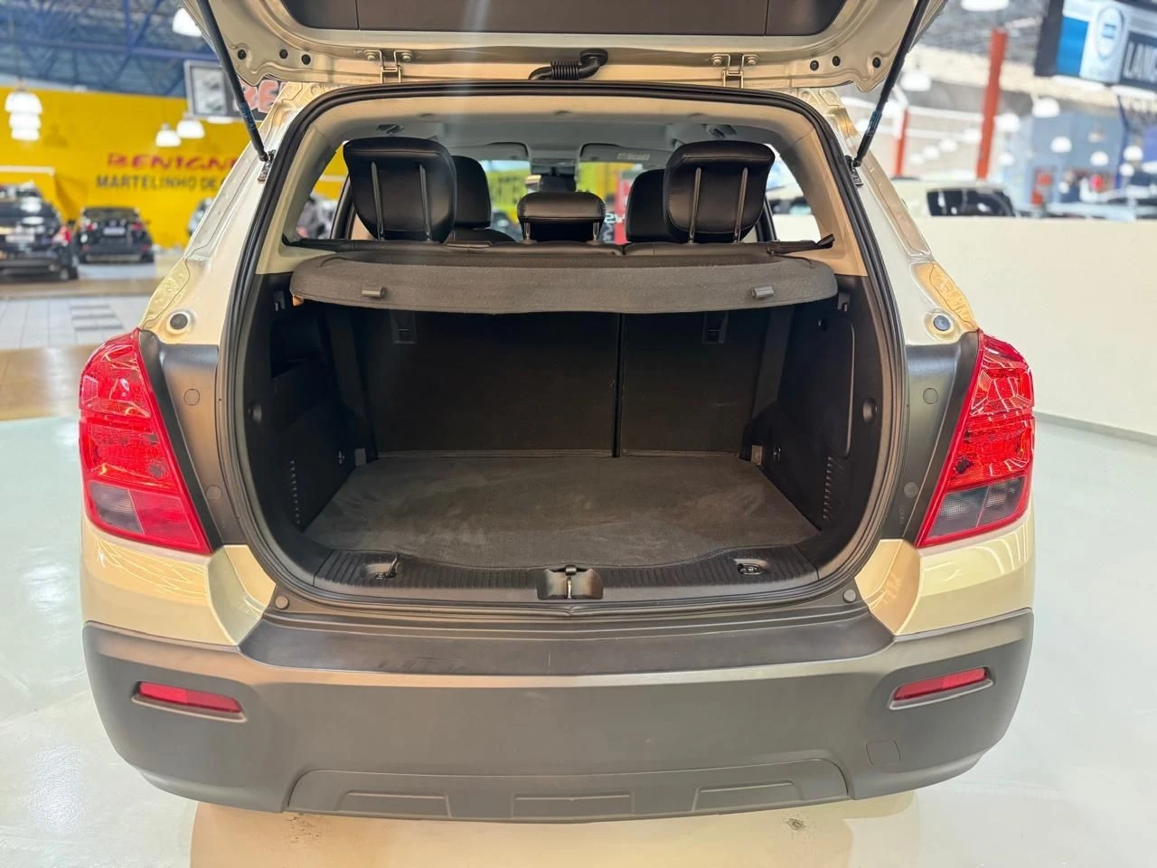 CHEVROLET TRACKER