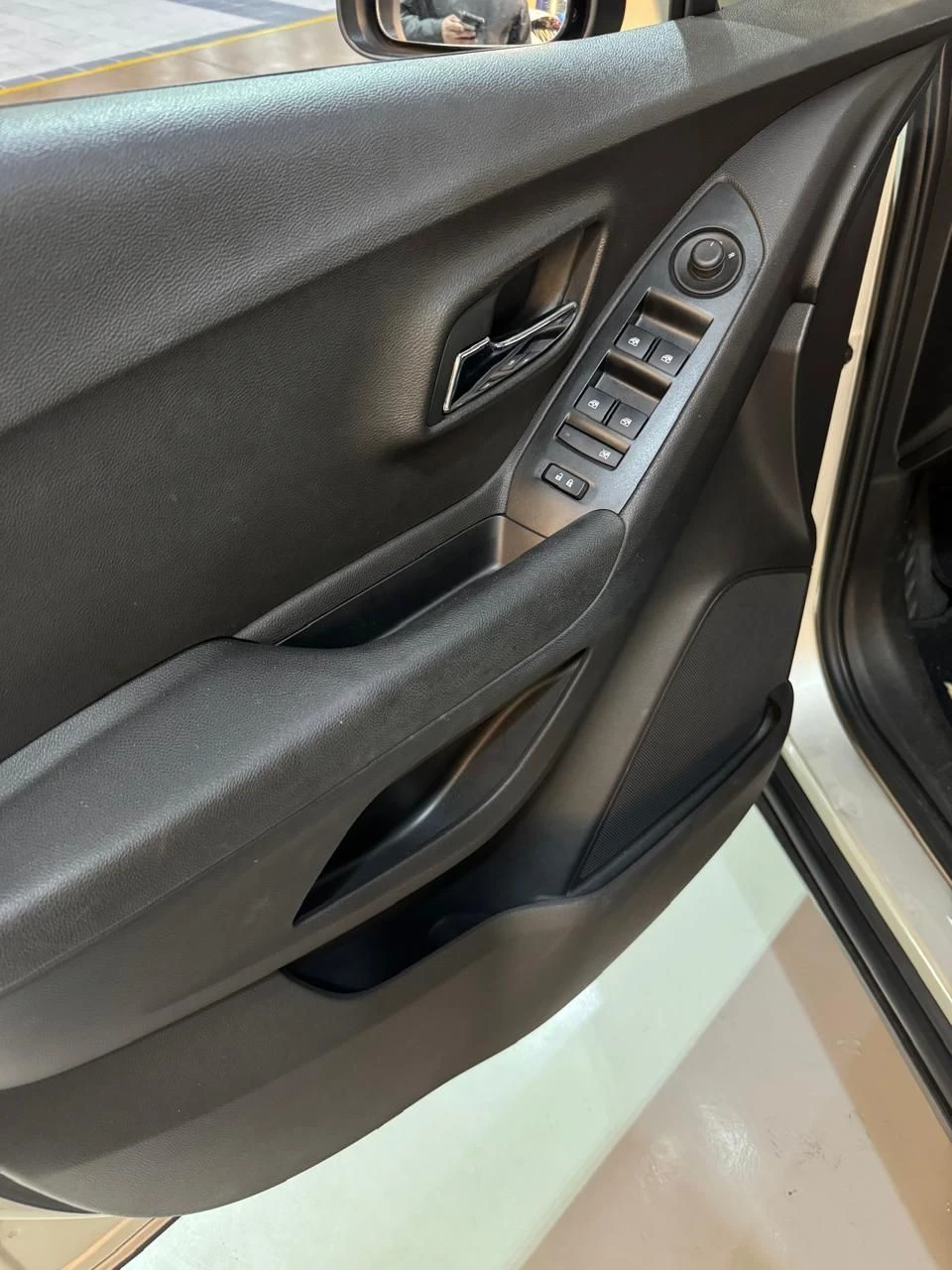 CHEVROLET TRACKER