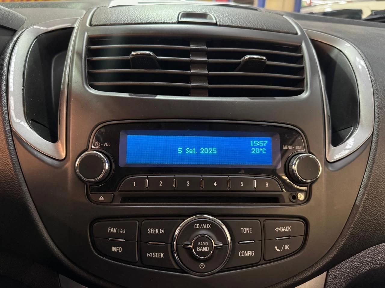 CHEVROLET TRACKER