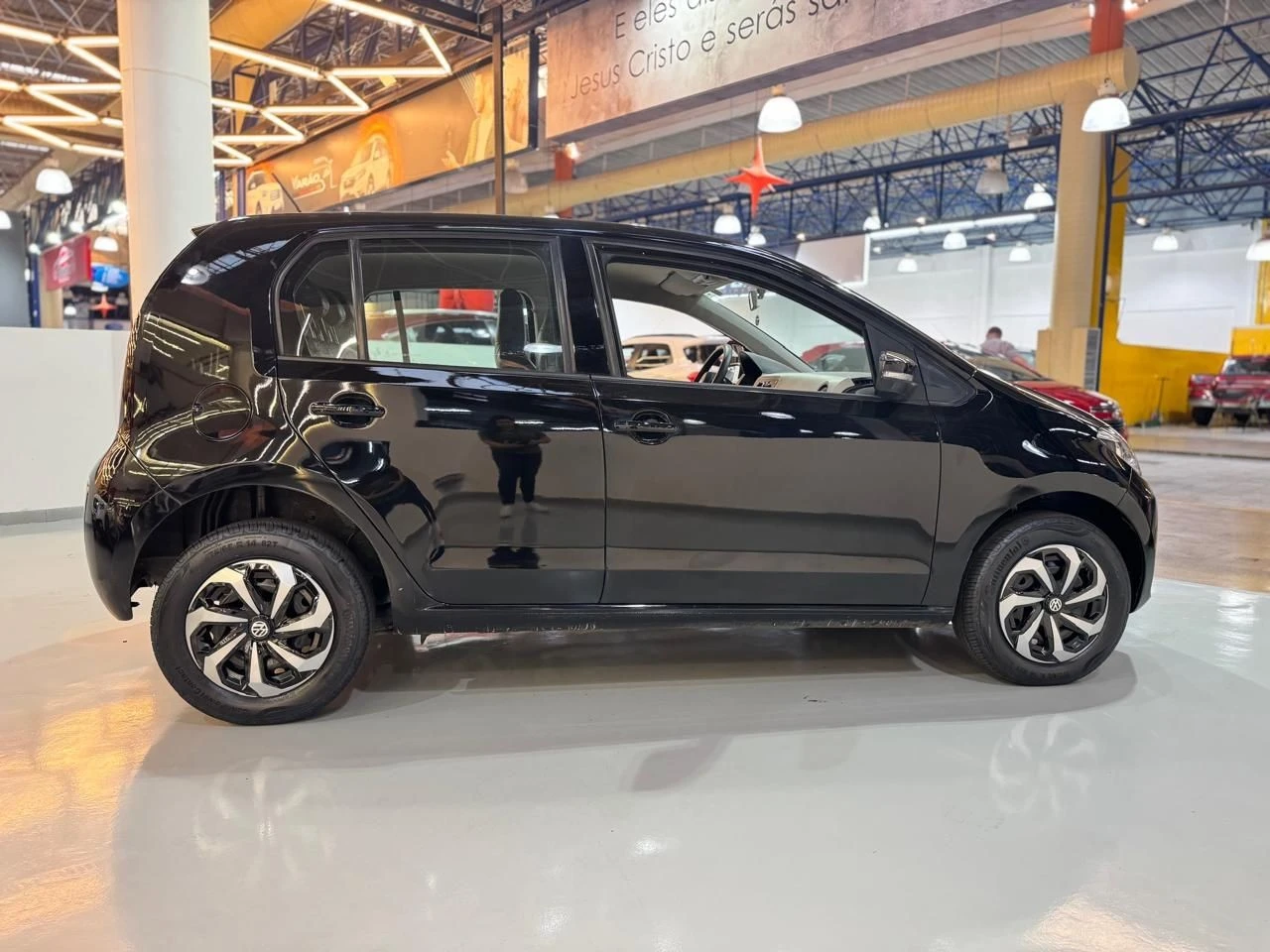 VOLKSWAGEN UP