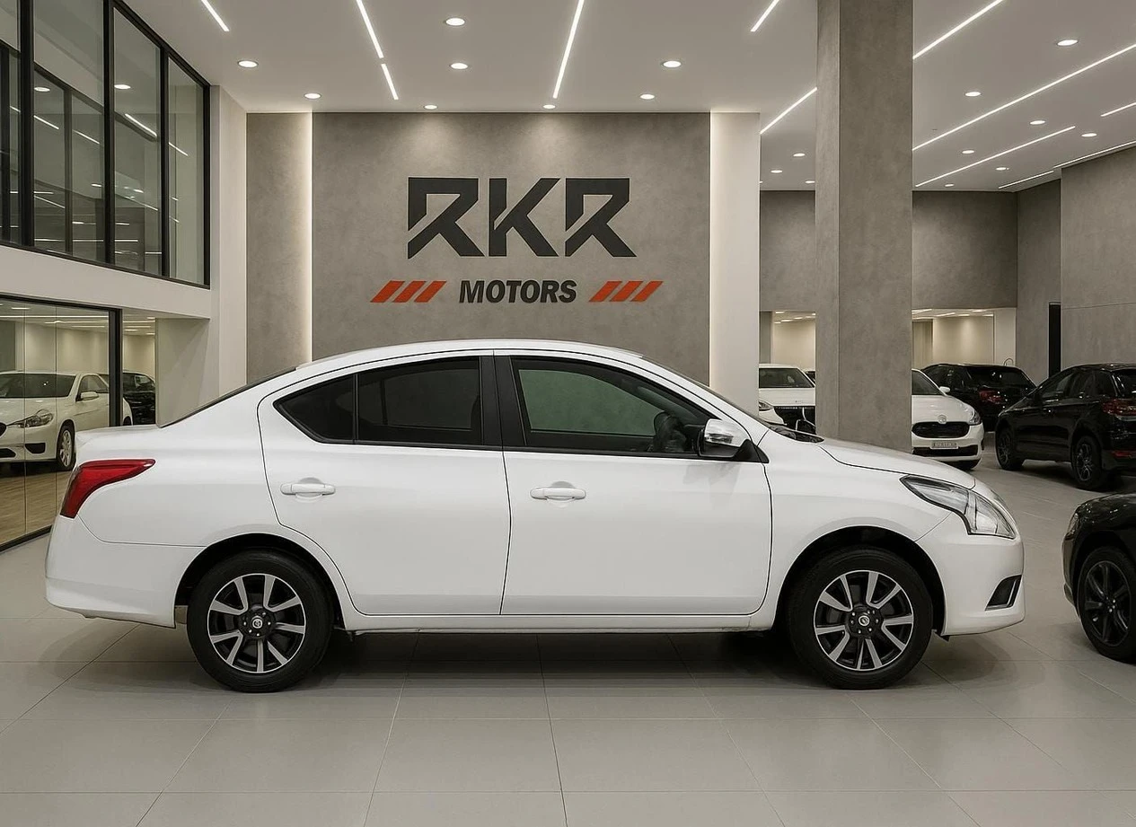 NISSAN VERSA