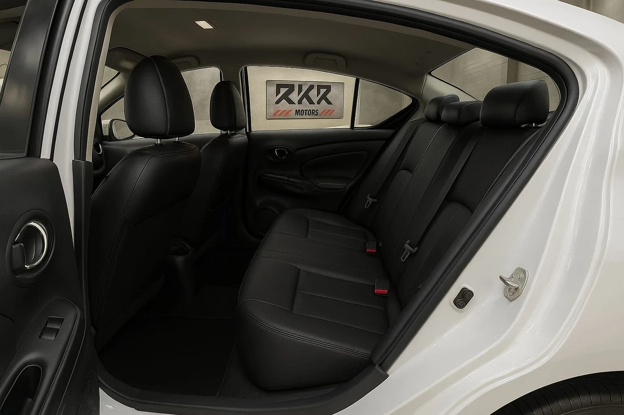 NISSAN VERSA
