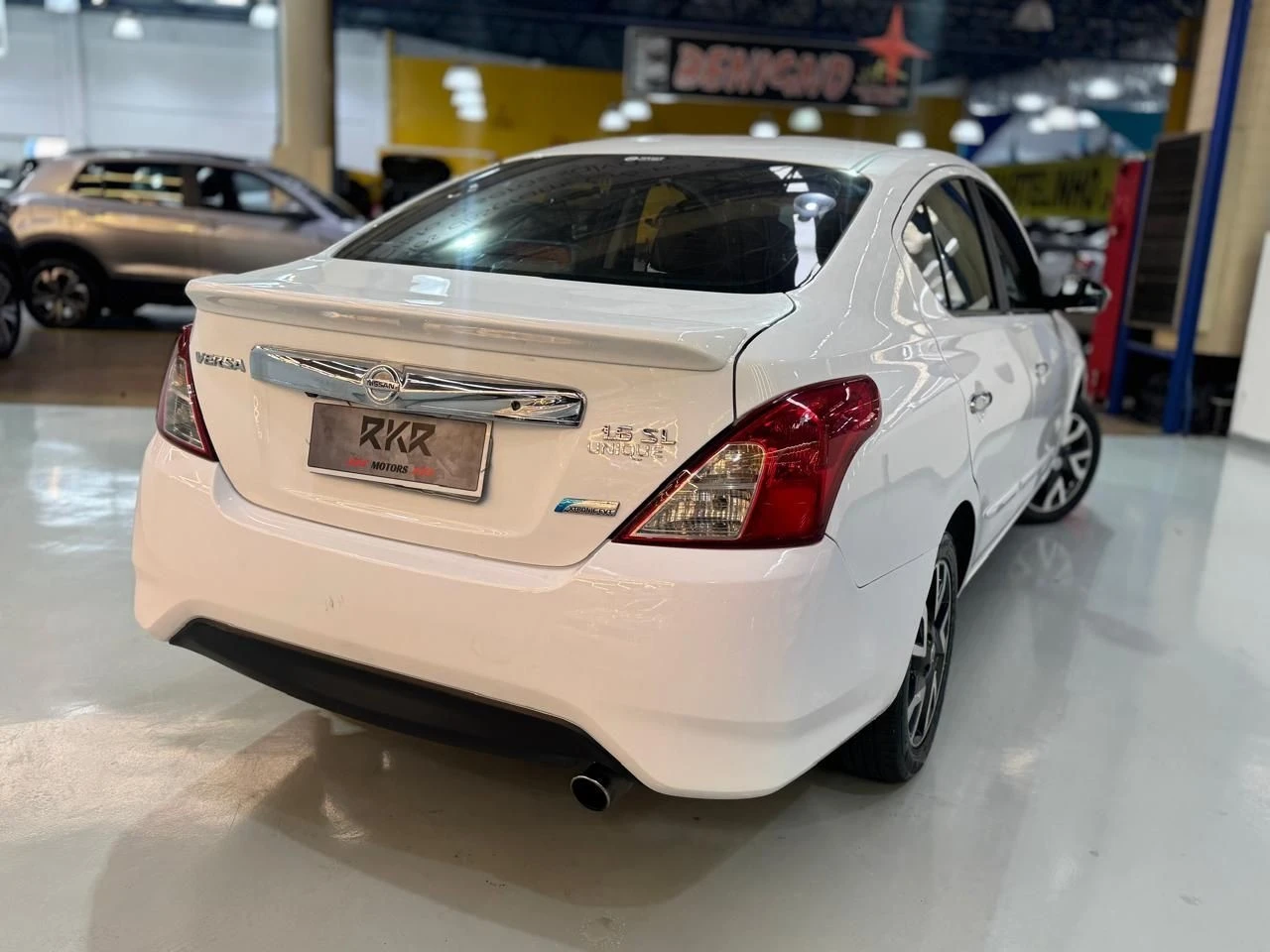 NISSAN VERSA