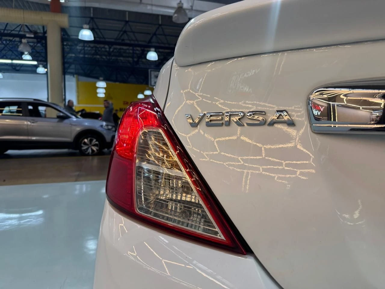 NISSAN VERSA