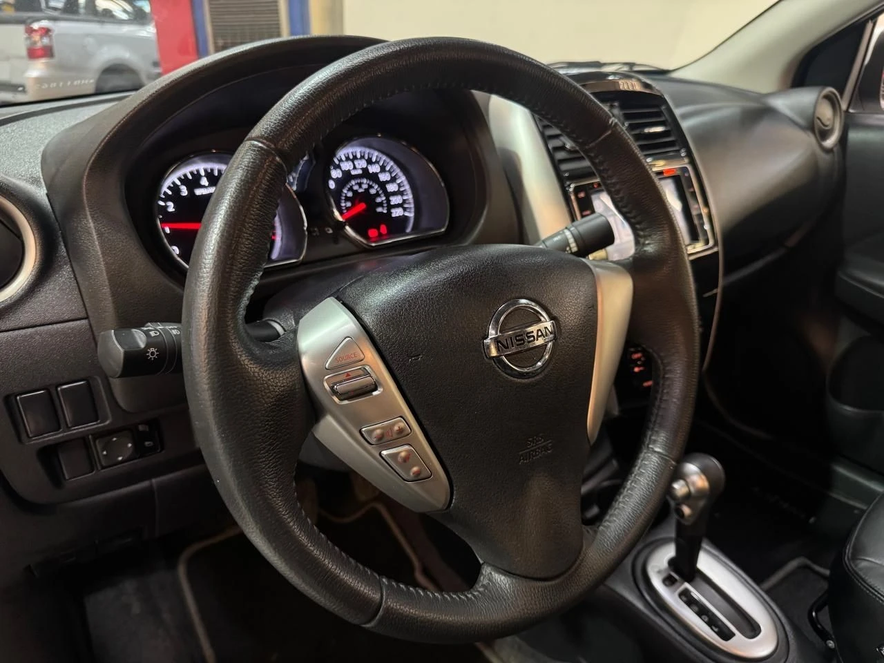NISSAN VERSA