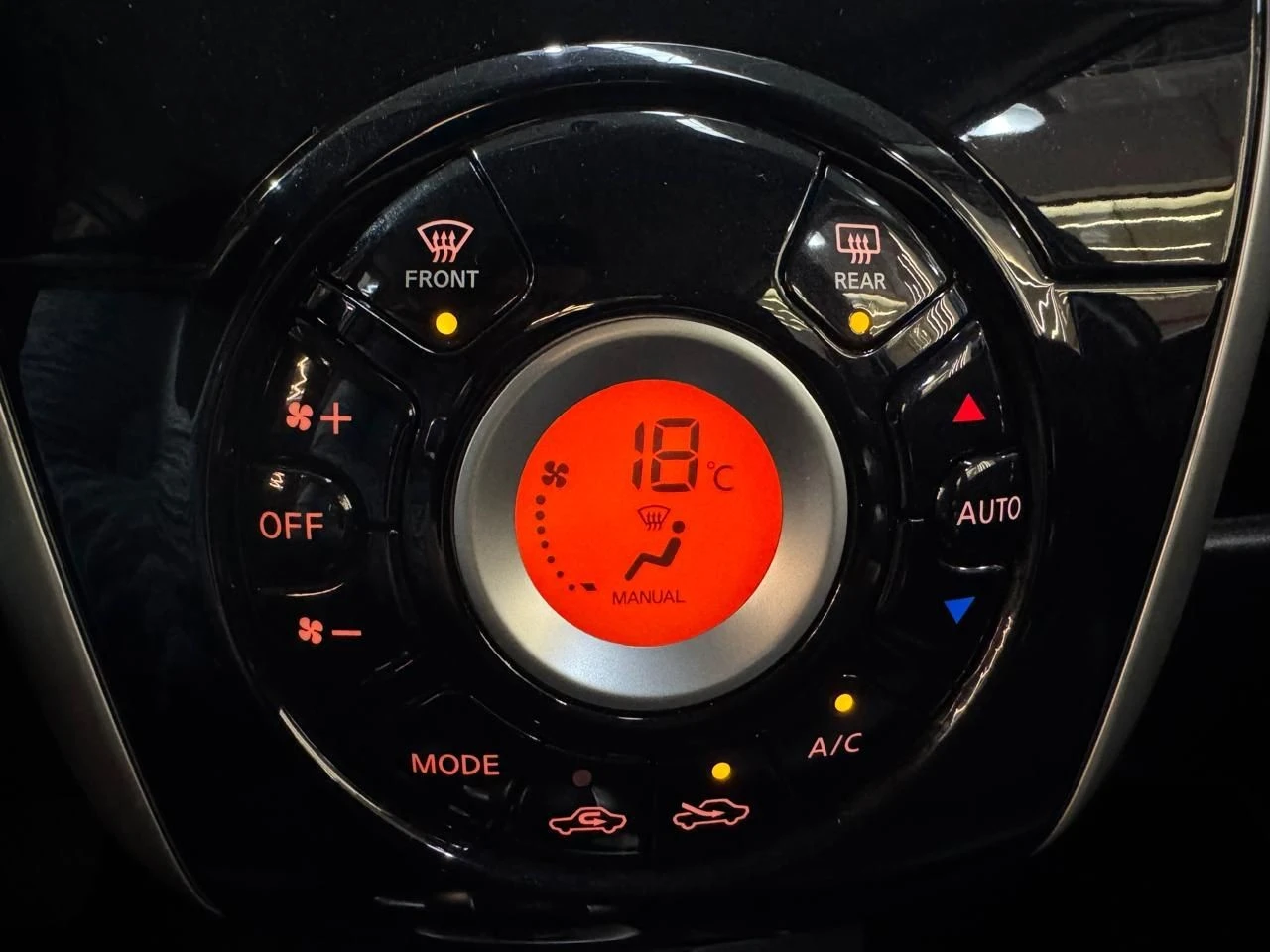 NISSAN VERSA