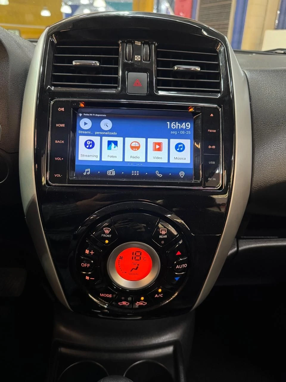 NISSAN VERSA
