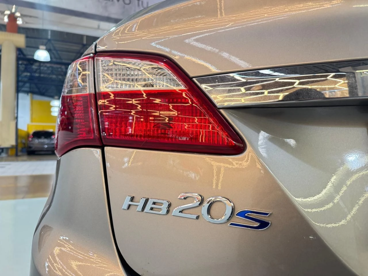 HYUNDAI HB20S