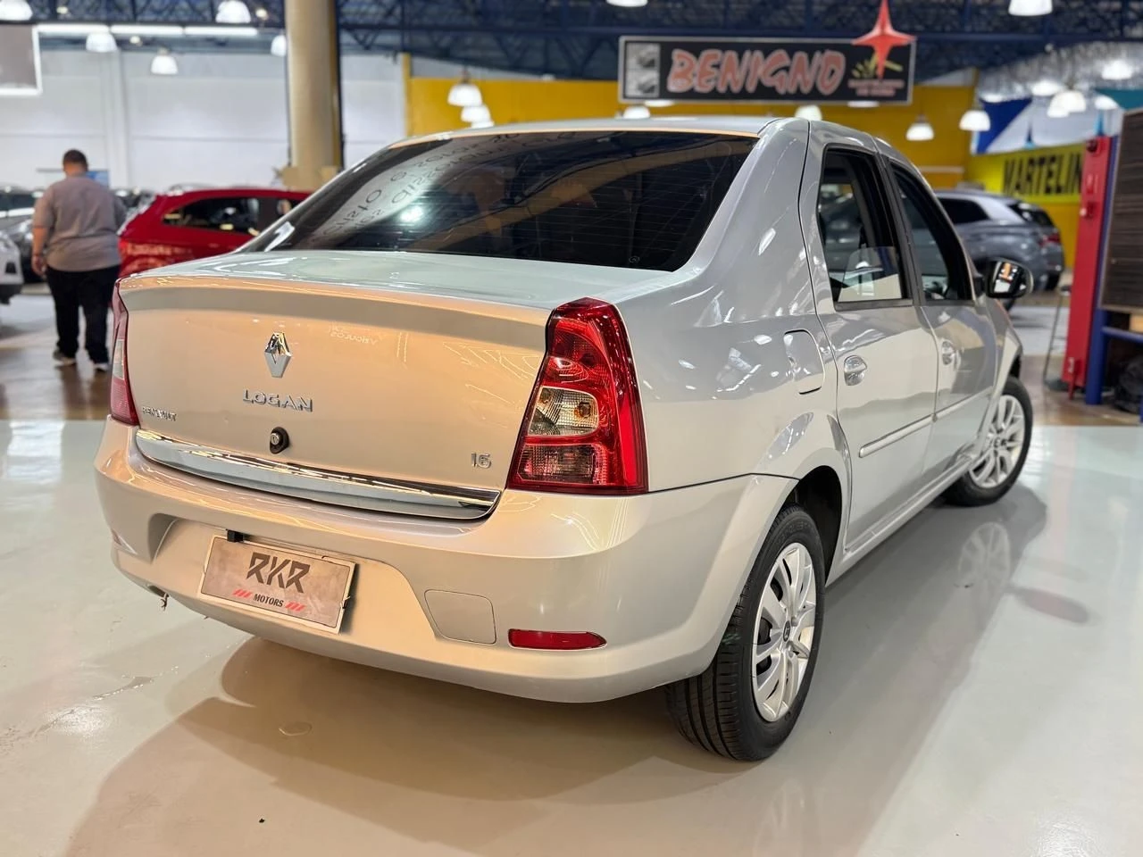 RENAULT LOGAN