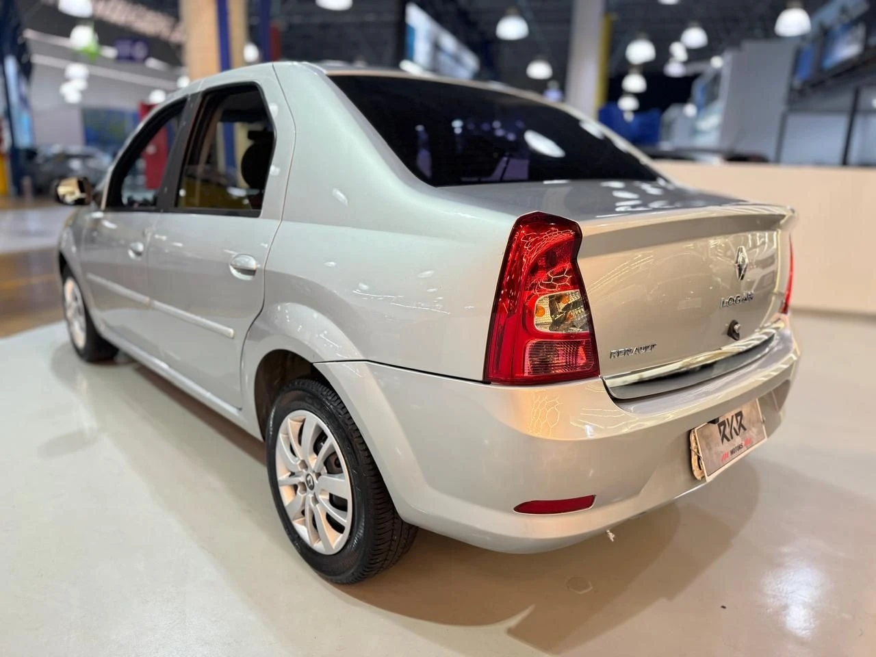 RENAULT LOGAN