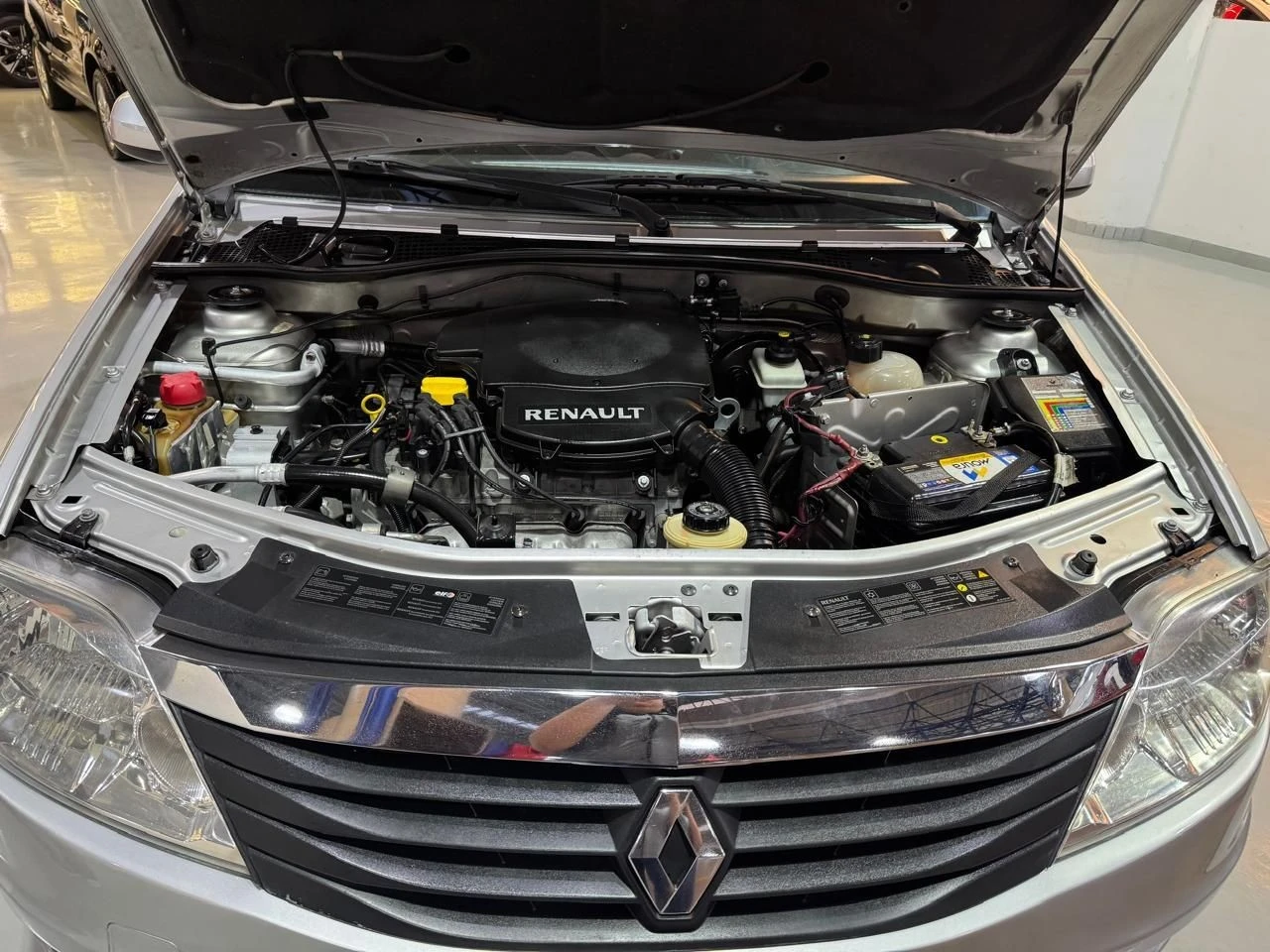 RENAULT LOGAN