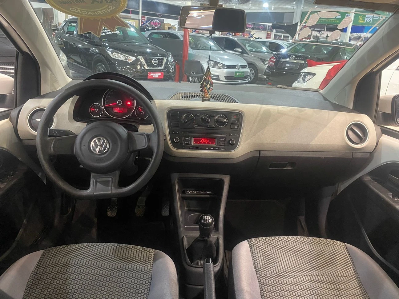 VOLKSWAGEN UP