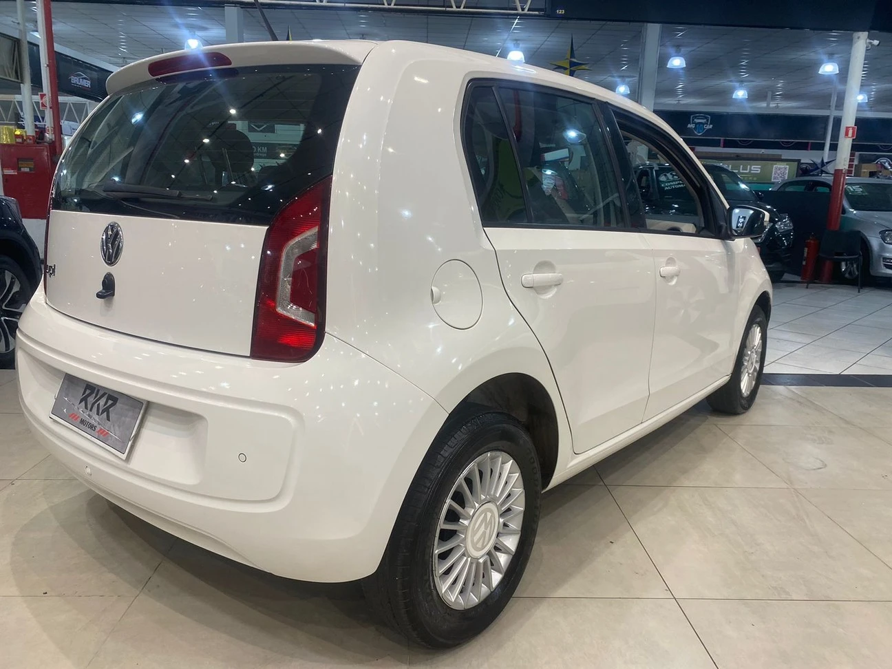 VOLKSWAGEN UP