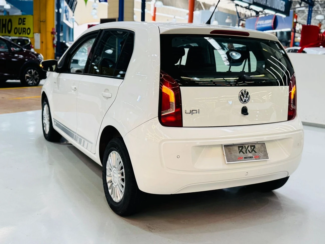 VOLKSWAGEN UP