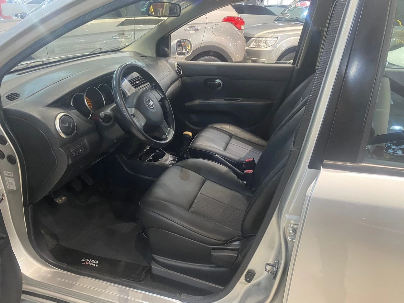 NISSAN LIVINA