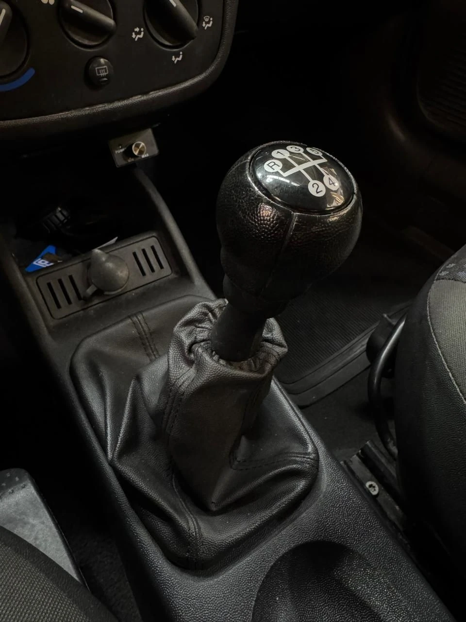CHEVROLET CORSA