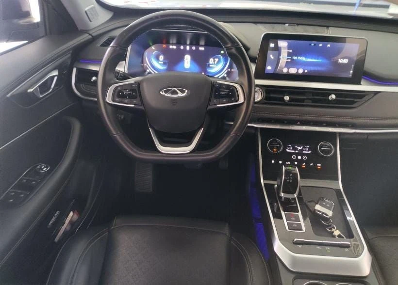 CHERY TIGGO 8