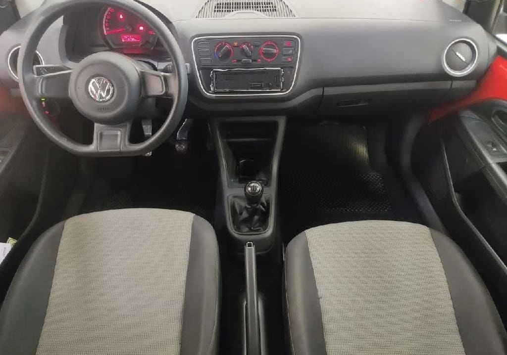 VOLKSWAGEN UP