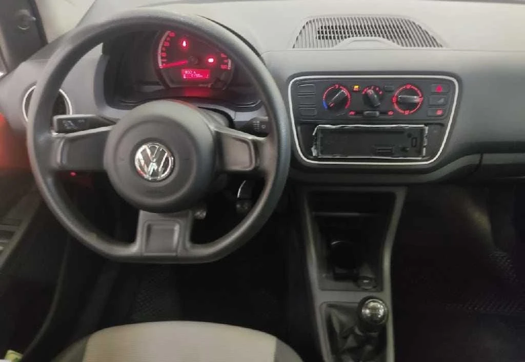 VOLKSWAGEN UP