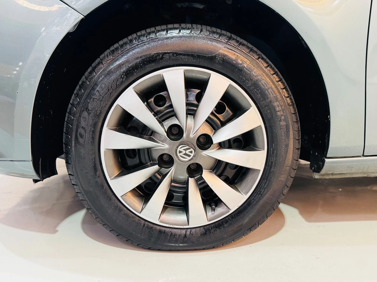 VOLKSWAGEN VOYAGE
