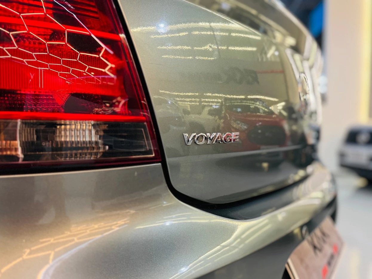 VOLKSWAGEN VOYAGE